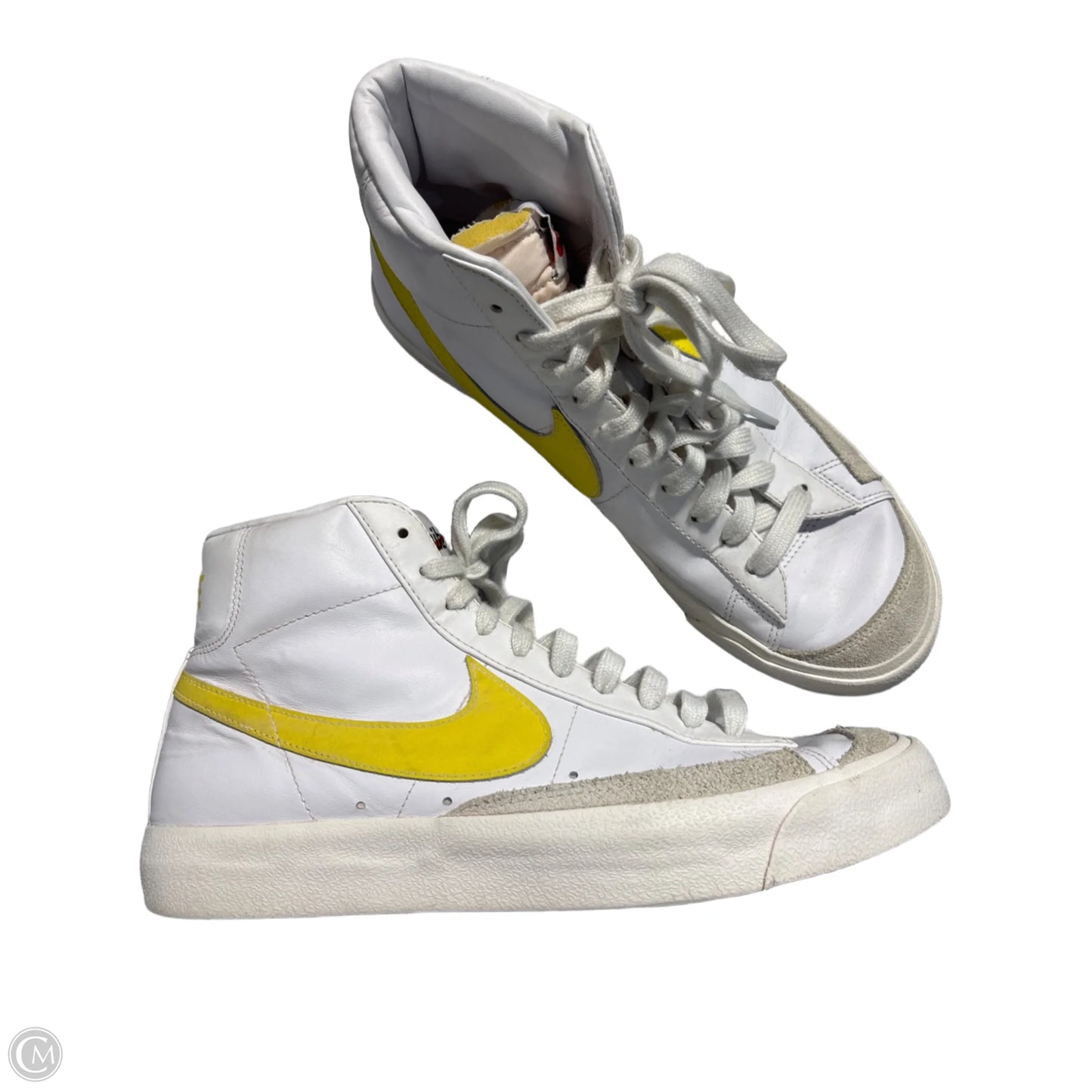 Shoes Sneakers By Nike In White & Yellow, Size: 10.5