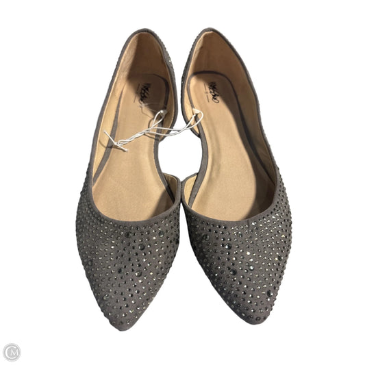 Shoes Flats By Mossimo In Grey, Size: 10