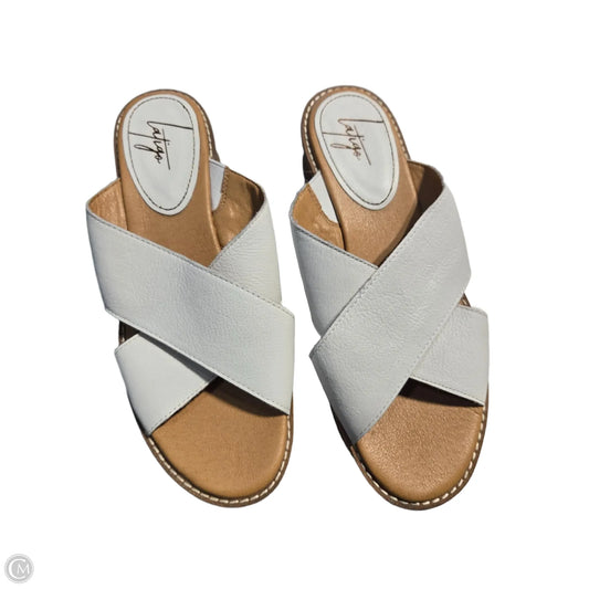 Sandals Flats By Cmc In White, Size: 8