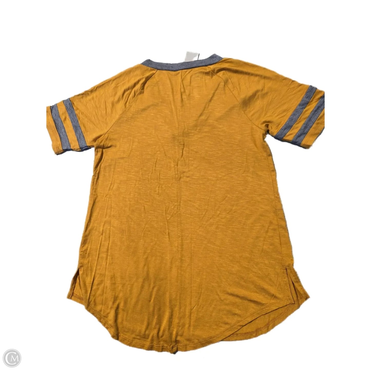 Top Short Sleeve By Maurices In Yellow, Size: S