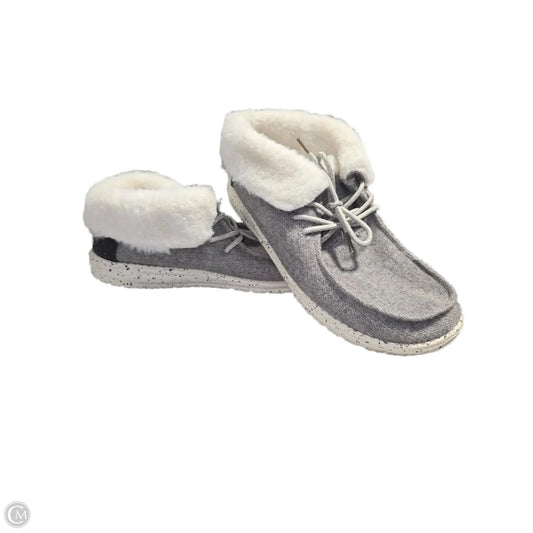 Shoes Flats By Hey Dude In Grey, Size: 8