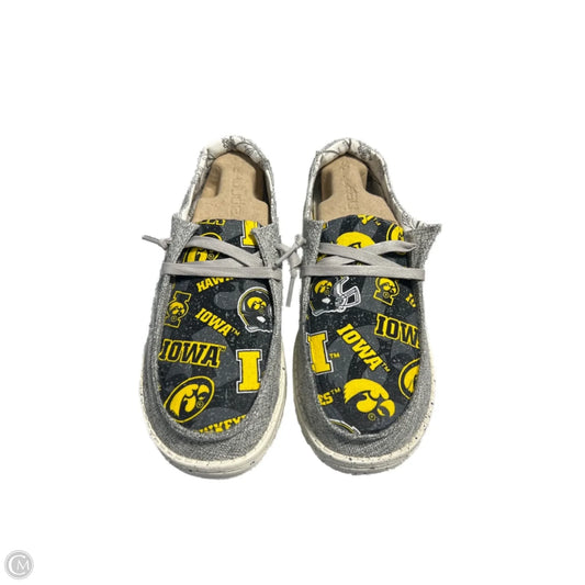 Shoes Flats By Hey Dude In Grey, Size: 8