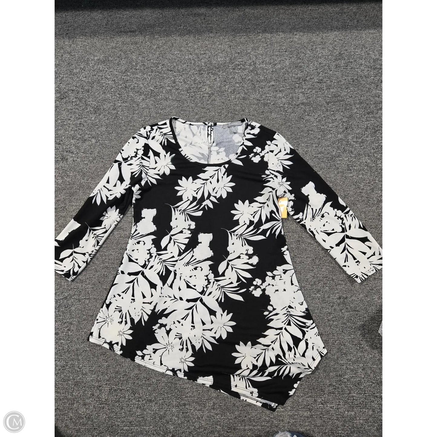 Top Long Sleeve Basic By Ny Collection In Floral Print, Size: S