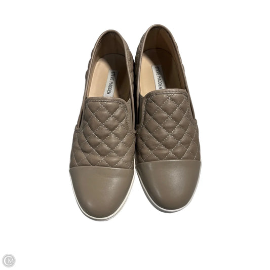 Shoes Flats By Steve Madden In Tan, Size: 10