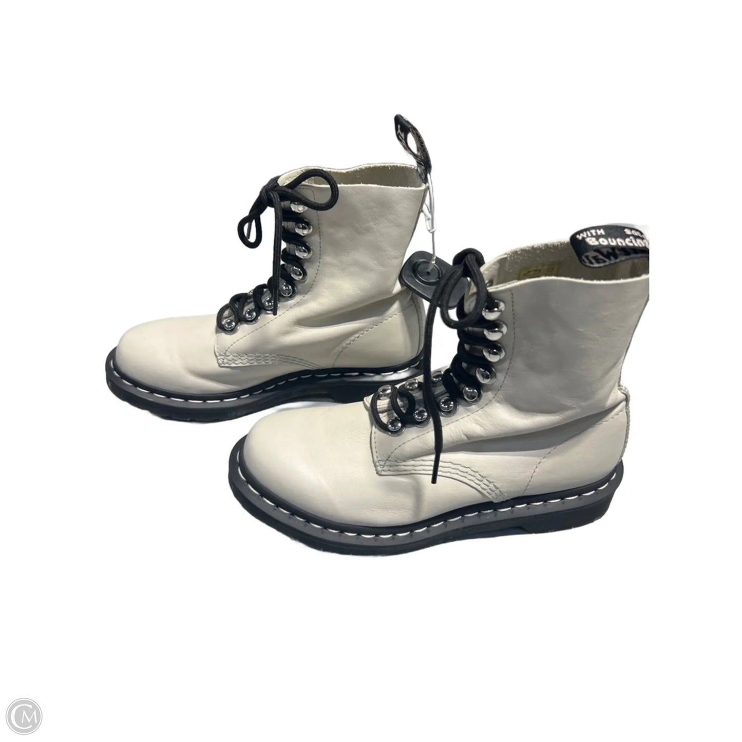 Boots Ankle Flats By Dr Martens In White, Size: 7