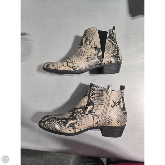 Boots Ankle Flats By So In Snakeskin Print, Size: 9