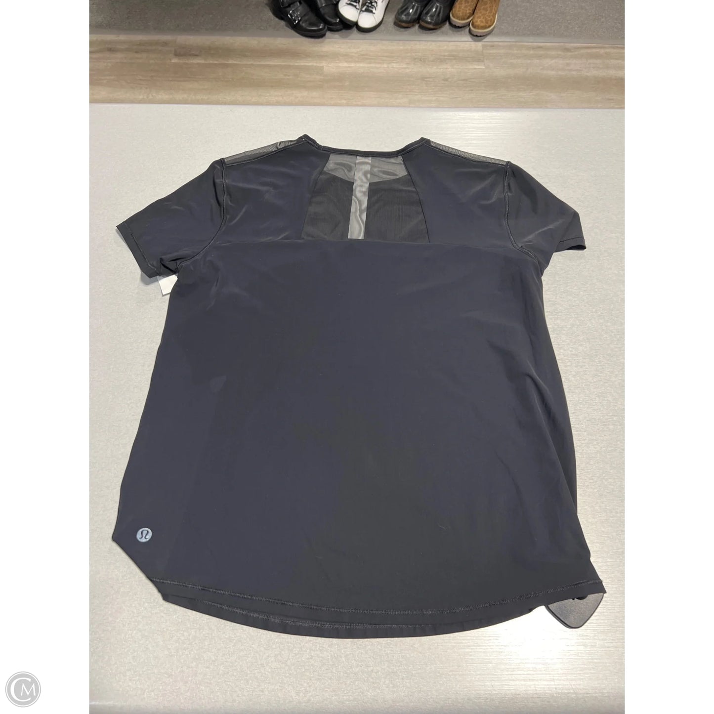 Athletic Top Short Sleeve By Lululemon In Black, Size: 6