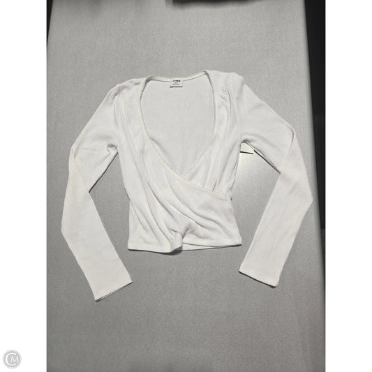 Top Long Sleeve By Cotton On In White, Size: S