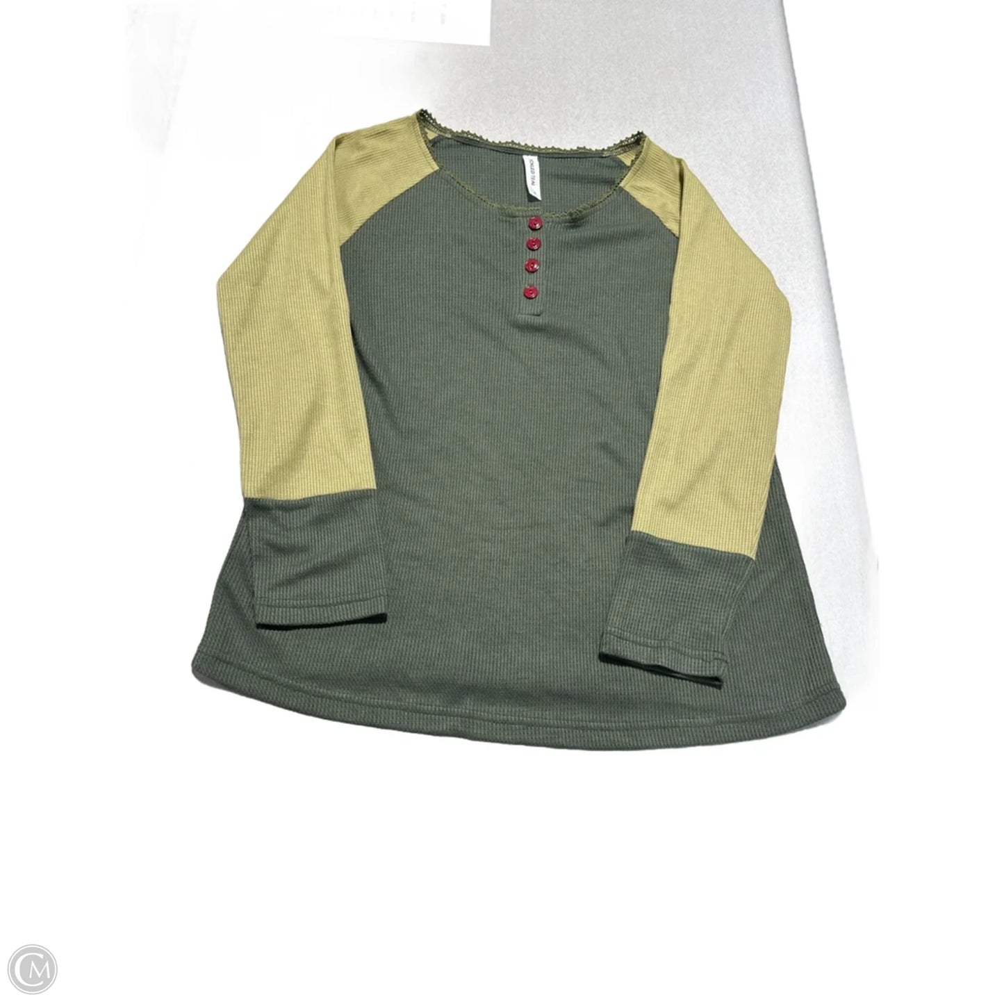 Top Long Sleeve By Tickled Teal In Green, Size: S