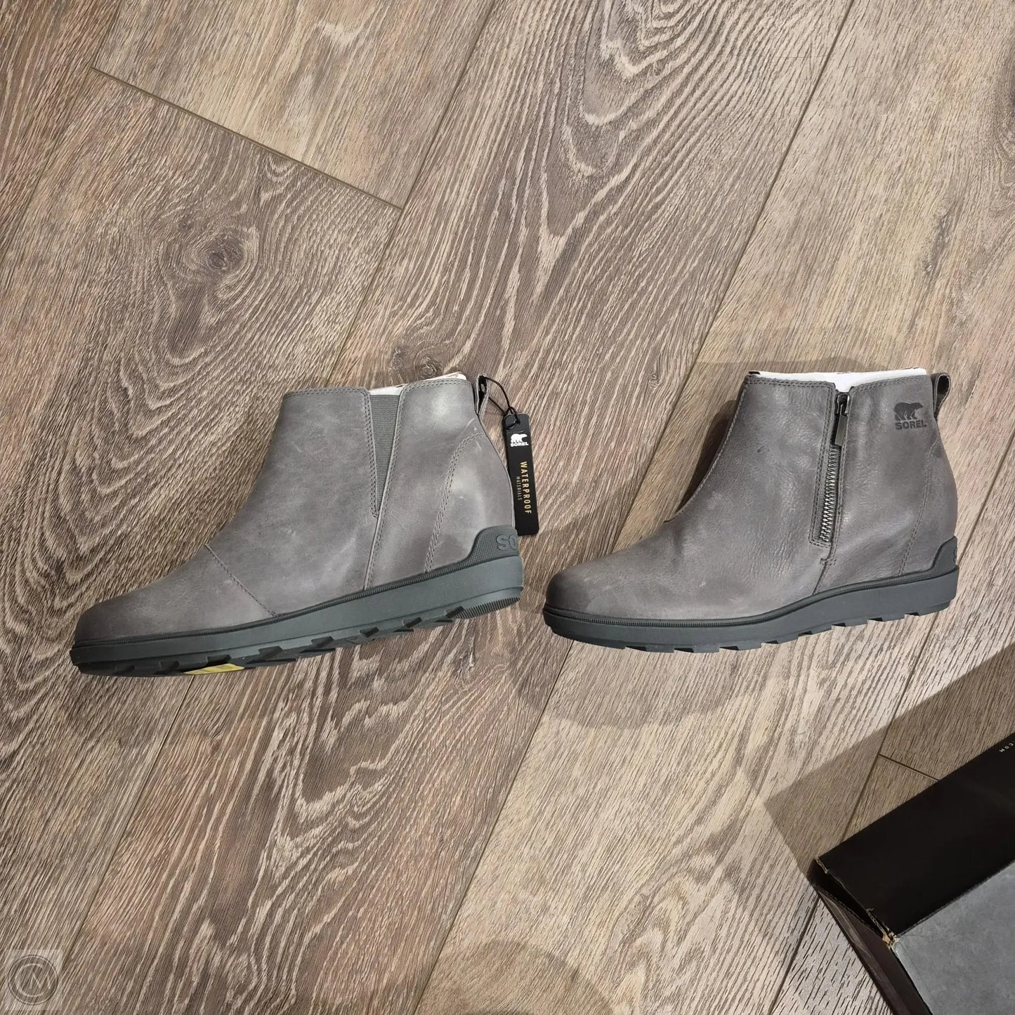 Boots Ankle Flats By Sorel In Grey, Size: 12