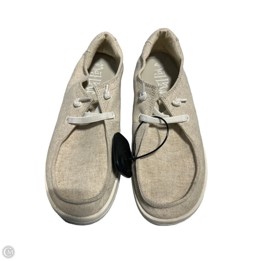 Shoes Flats By Mad Love In Tan, Size: 7