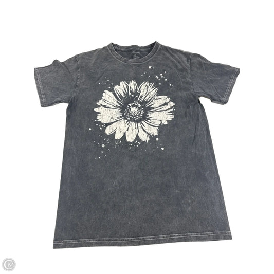 Top Short Sleeve By Maurices In Grey, Size: S