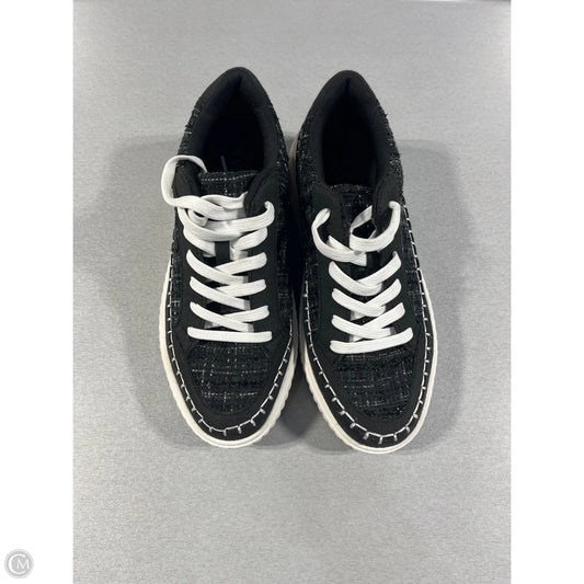Shoes Sneakers By Serra In Black & White, Size: 10