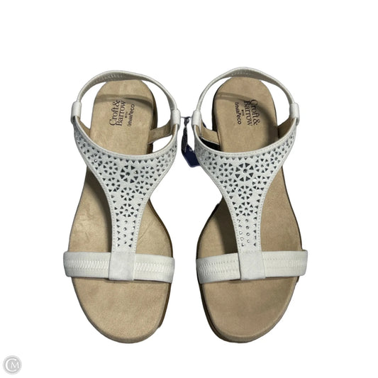 Sandals Flats By Croft And Barrow In Silver & White, Size: 9.5