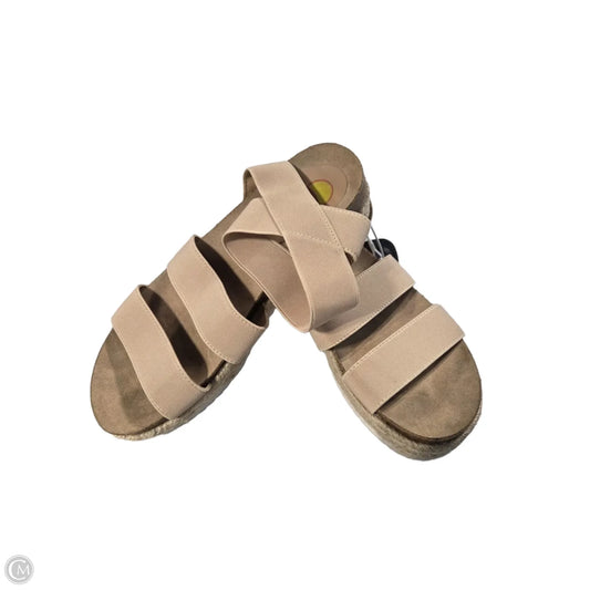 Sandals Flats By Cmb In Tan, Size: 10