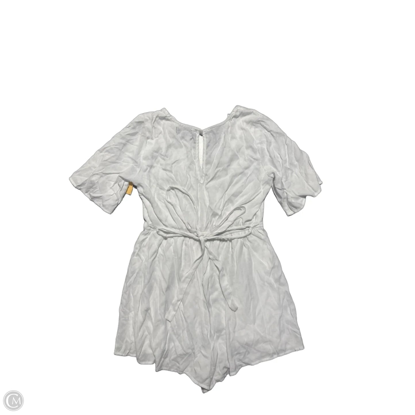 Dress Casual Short By Trixxi In White, Size: M
