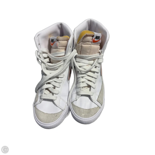Shoes Sneakers By Nike In White, Size: 6
