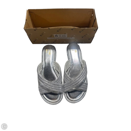 Sandals Flats By Mix No 6 In Silver, Size: 9.5