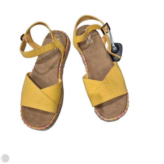 Sandals Flats By Toms In Yellow, Size: 8.5