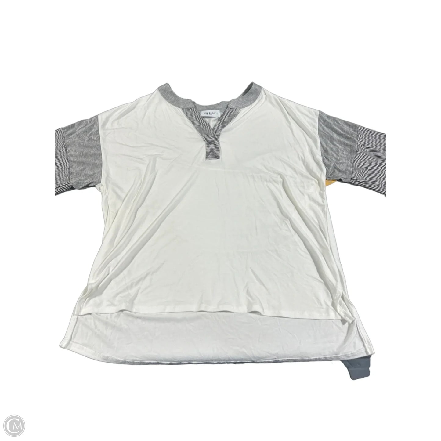 Top Short Sleeve By Gilli In White, Size: L