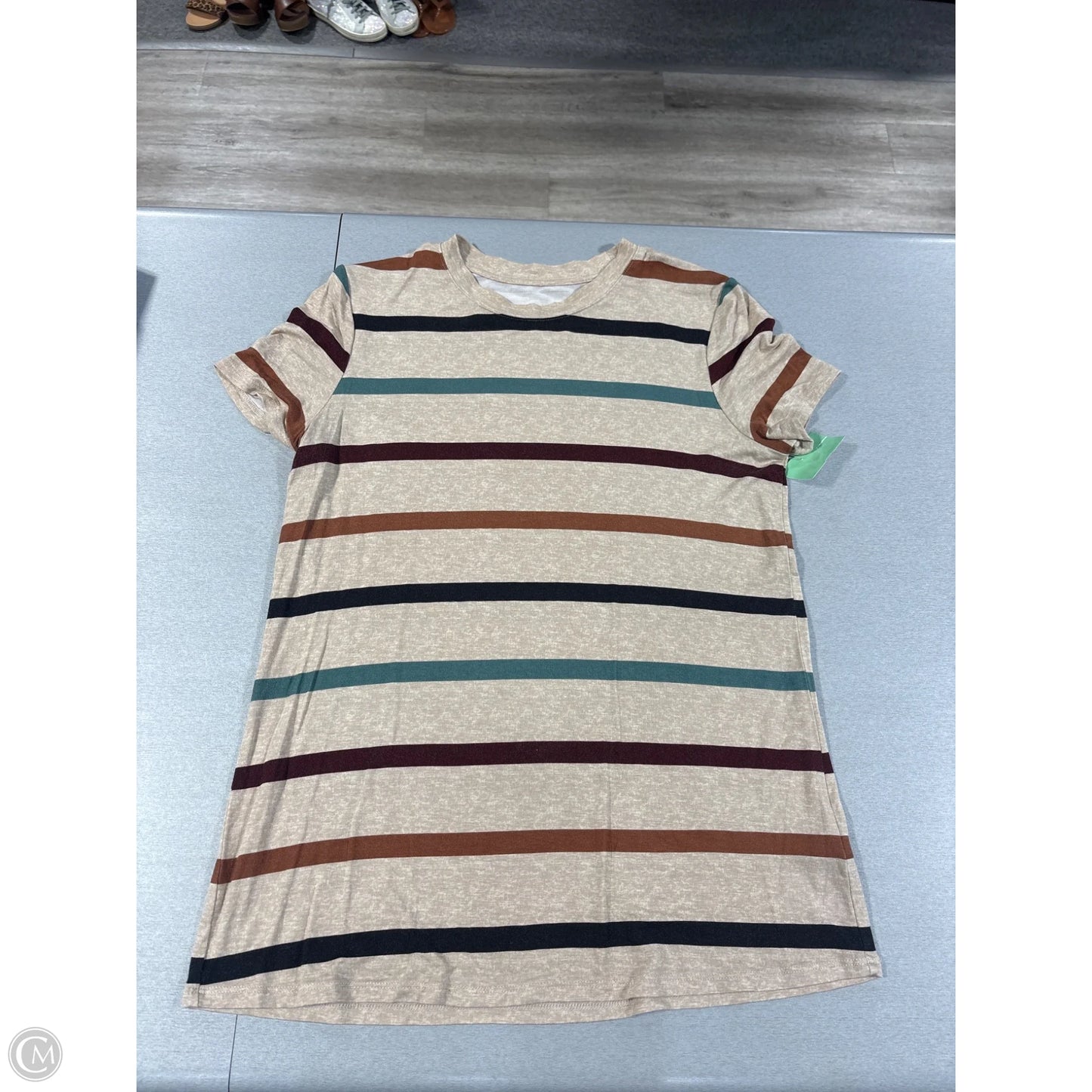 Top Short Sleeve By Maurices In Striped Pattern, Size: S