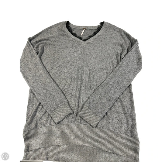 Top Long Sleeve By Poof In Grey, Size: M