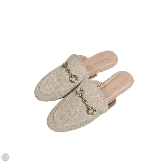 Shoes Flats By Cmc In Beige, Size: 7