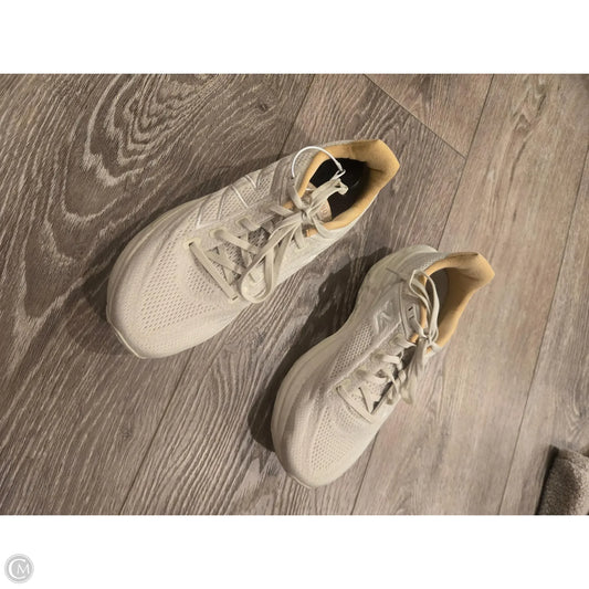 Shoes Athletic By New Balance In Beige, Size: 9