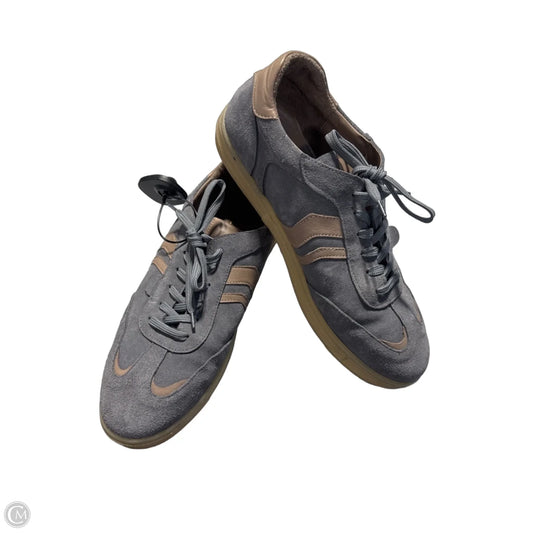 Shoes Flats By Cmc In Grey, Size: 11.5