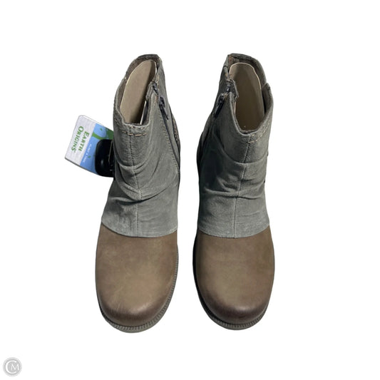 Boots Ankle Flats By Earth Origins In Grey, Size: 8.5