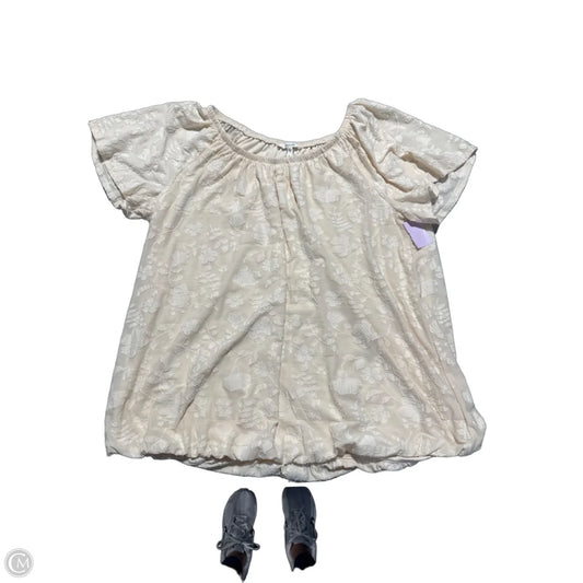 Top Short Sleeve By Maurices In Cream, Size: 1x