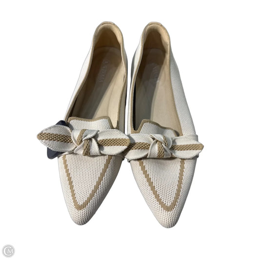 Shoes Flats By Vivaia In Beige, Size: 8.5