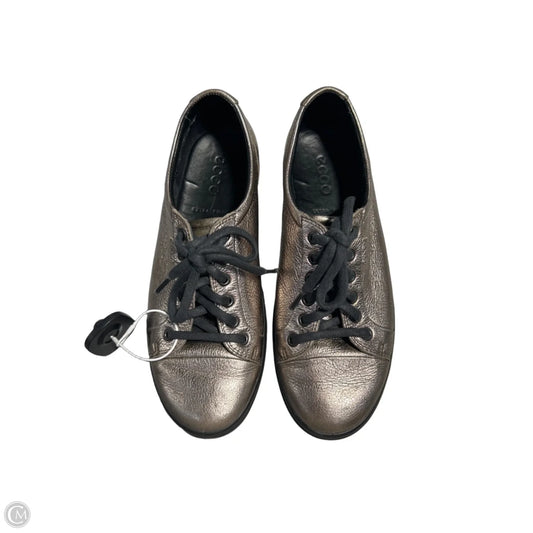 Shoes Flats By Ecco In Gold, Size: 10.5
