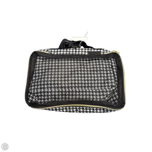 Makeup Bag By Ellen Tracy, Size: Medium