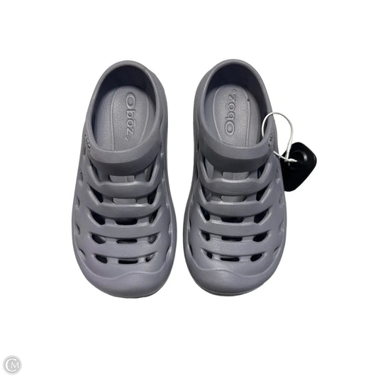 Shoes Flats By Cmc In Grey, Size: 6